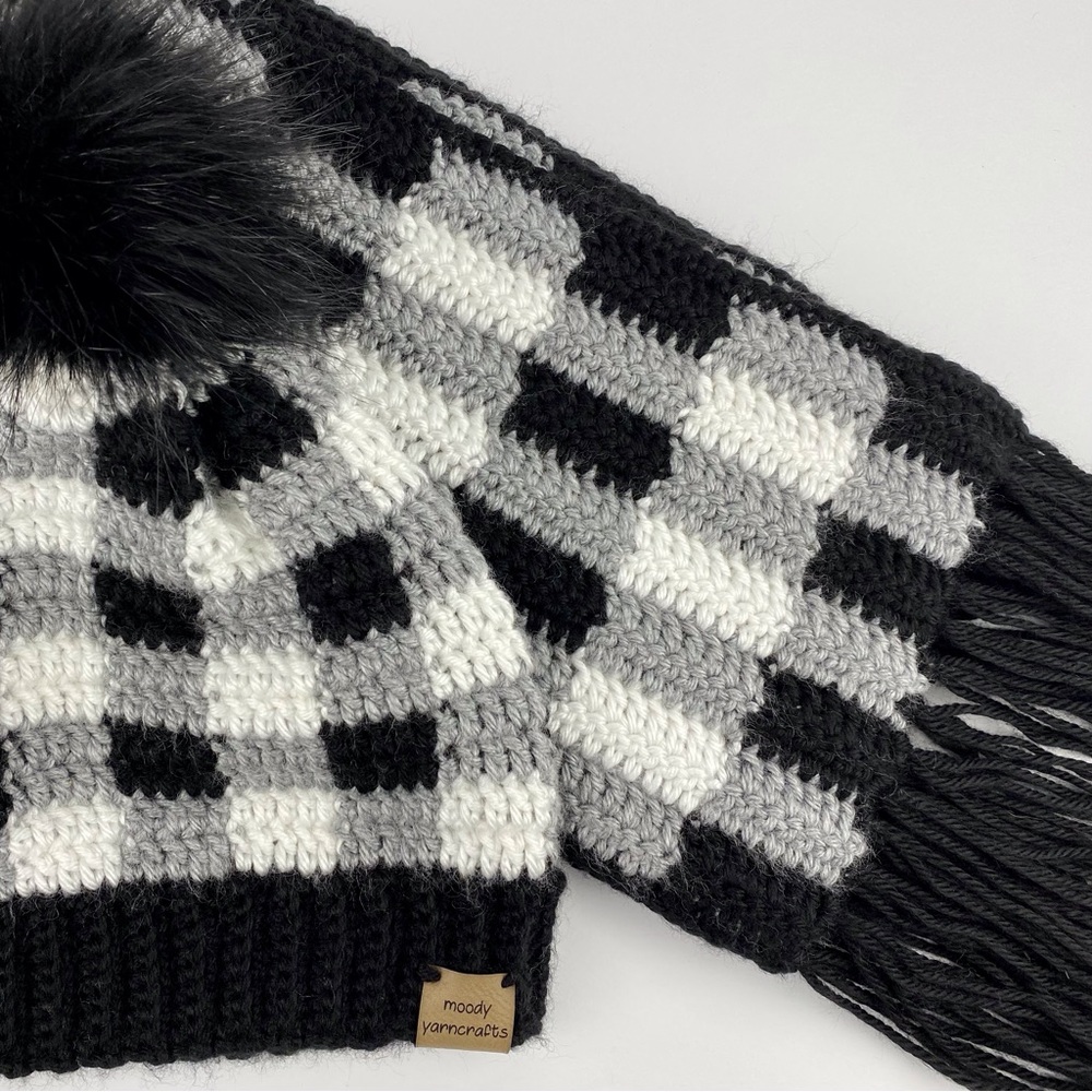 Buffalo plaid hat and scarf set, crochet handmade women's black and white